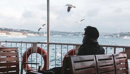 爱游戏中国官方网站平台-逆转游泳项目决赛改写赛会纪录，逆水游泳