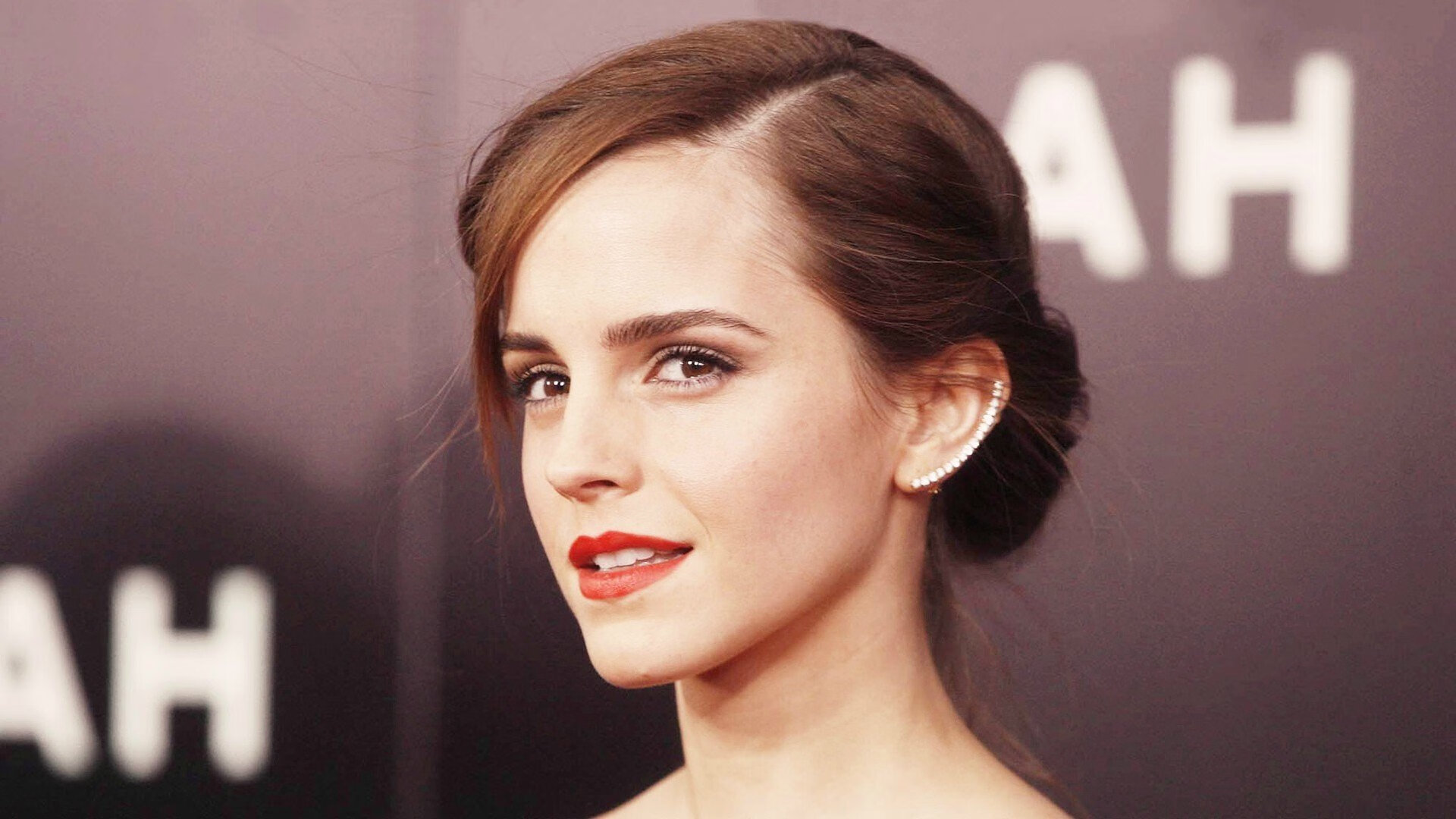 AYX SPORTS-英超冲刺激烈：悬念、激情不断升华！，英超blm